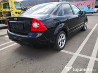 second-hand Ford Focus benzină sedan