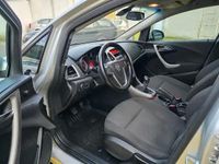 Second-hand Opel Astra 160 CP (117 kW) 2011 Break
