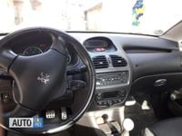 Second-hand Peugeot 206 109 CP (80 kW) 2005 Negru metalizat Coupe