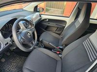 Second-hand VW up! Move 75 CP (55 kW) 2019 Culoarealb Hatchback