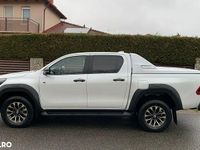 Second-hand Toyota HiLux Sport 204 CP (150 kW) 2024 Culoarealb Pickup