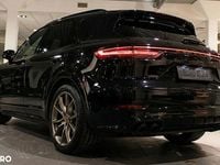 Second-hand Porsche Cayenne 462 CP (339 kW) 2022 Culoarenegru SUV