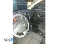 Second-hand Dacia Logan 120 CP (88 kW) 2015 Alb Berlinǎ