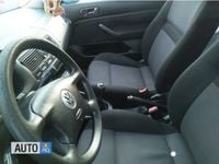 Second-hand VW Golf IV 55 CP (40 kW) 2001 Negru Hatchback