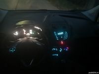 Second-hand Ford Courier 100 CP (73 kW) 2019 Alb Monovolum