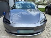 Second-hand Tesla Model 3 366 kW (498 CP) 2025 Culoareargint Berlinǎ