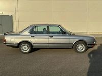 Second-hand BMW 518 107 CP (78 kW) 1985 Gri Berlinǎ