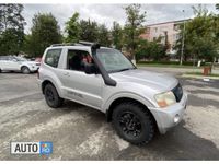 second-hand Mitsubishi Pajero 61