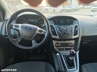 Second-hand Ford Focus Titanium 115 CP (84 kW) 2014 Culoarealbastru Hatchback