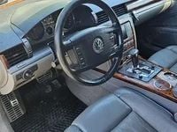 Second-hand VW Phaeton 300 CP (220 kW) 2006 Berlinǎ