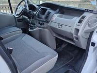 Second-hand Opel Vivaro 100 CP (73 kW) 2011 Monovolum