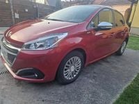 Second-hand Peugeot 208 Style 60 CP (44 kW) 2017 Rosu Hatchback