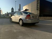 Second-hand Volvo S40 136 CP (100 kW) 2006 Argintiu Berlinǎ