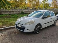 Second-hand Renault Clio II 65 CP (47 kW) 2011 Hatchback