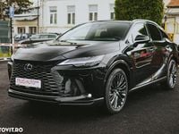 Nouă Lexus RX450h+ E-FOUR 309 CP (227 kW) 2025 Culoarenegru SUV