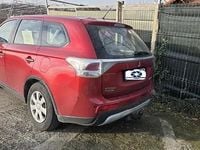 Second-hand Mitsubishi Outlander 150 CP (110 kW) 2015 Rosu SUV