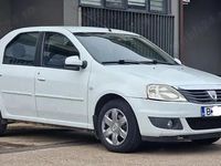 Second-hand Dacia Logan 75 CP (55 kW) 2011 Alb Berlinǎ