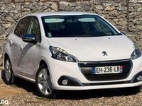 Second-hand Peugeot 208 Style 82 CP (60 kW) 2016 Culoarealb Hatchback