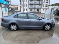 Second-hand VW Jetta Trendline 105 CP (77 kW) 2017 Gri Berlinǎ