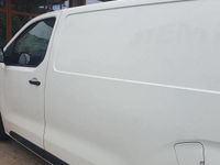 Second-hand Peugeot Expert 115 CP (84 kW) 2018 Alb Van