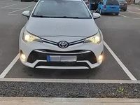 Second-hand Toyota Avensis Executive 143 CP (105 kW) 2017 Alb Berlinǎ