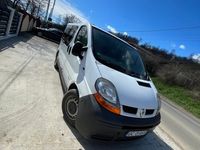 second-hand Renault Trafic 8+1