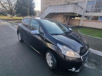 Second-hand Peugeot 208 Style 68 CP (50 kW) 2015 Culoarenegru Hatchback