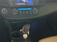 Second-hand Toyota RAV4 Hybrid 142 CP (104 kW) 2017 Negru SUV