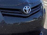 second-hand Toyota Auris Hybrid hibrid automata 1.8 benzina electric 136cp alb per