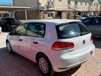 Second-hand VW Golf VII 105 CP (77 kW) 2012 Culoarealb Hatchback