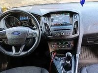 Second-hand Ford Focus 120 CP (88 kW) 2016 Albastru Break