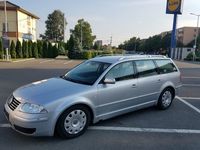 Second-hand VW Passat Highline 131 CP (96 kW) 2002 Gri Break