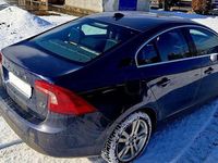 Second-hand Volvo S60 Momentum 163 CP (119 kW) 2012 Culoarealbastru Berlinǎ