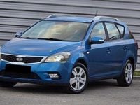 Second-hand Kia Ceed Best 115 CP (84 kW) 2011 Culoarealbastru Hatchback