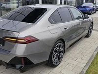 Second-hand BMW i5 Comfort Edition 289 kW (394 CP) 2024 Culoaregri Berlinǎ