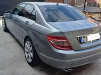 Second-hand Mercedes 220 173 CP (127 kW) 2008 Berlinǎ
