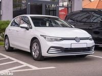 Second-hand VW Golf VIII Life 110 CP (80 kW) 2023 Culoarealb Hatchback