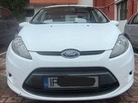 Second-hand Ford Fiesta 75 CP (55 kW) 2012 Culoarealb Hatchback