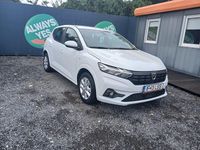 Second-hand Dacia Sandero Lauréate 91 CP (66 kW) 2016 Alb Hatchback
