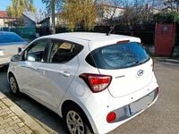 Second-hand Hyundai i10 Comfort 67 CP (49 kW) 2019 Culoarealb Hatchback