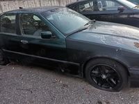 Second-hand BMW 325 143 CP (105 kW) 1994 Verde Berlinǎ