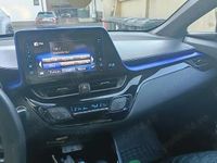 Second-hand Toyota C-HR 122 CP (89 kW) 2017 Gri SUV