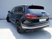 Second-hand VW Touareg Elegance 286 CP (210 kW) 2023 Negru SUV