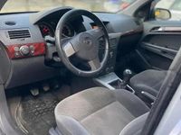 Second-hand Opel Astra 105 CP (77 kW) 2004 Hatchback
