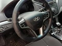 Second-hand Hyundai i40 136 CP (100 kW) 2014 Albastru Break