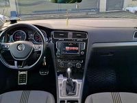 Second-hand VW Golf VII Allstar 150 CP (110 kW) 2017 Culoarenegru Hatchback