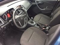 Second-hand Opel Astra 110 CP (80 kW) 2013 Albastru metalizat Hatchback