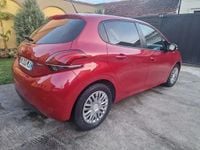 Second-hand Peugeot 208 Style 60 CP (44 kW) 2017 Rosu Hatchback