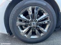 Second-hand Kia Carnival 185 CP (136 kW) 2016 Culoarealb Monovolum