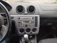 Second-hand Ford Fiesta 75 CP (55 kW) 2004 Hatchback